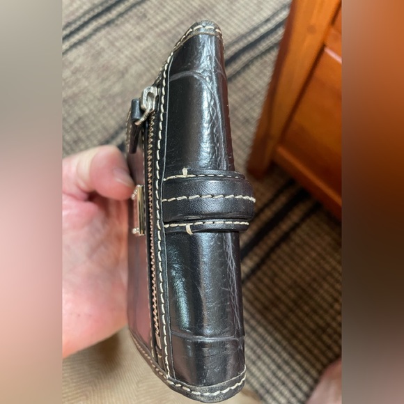Dooney and Bourke black reptile wallet - Picture 6 of 12